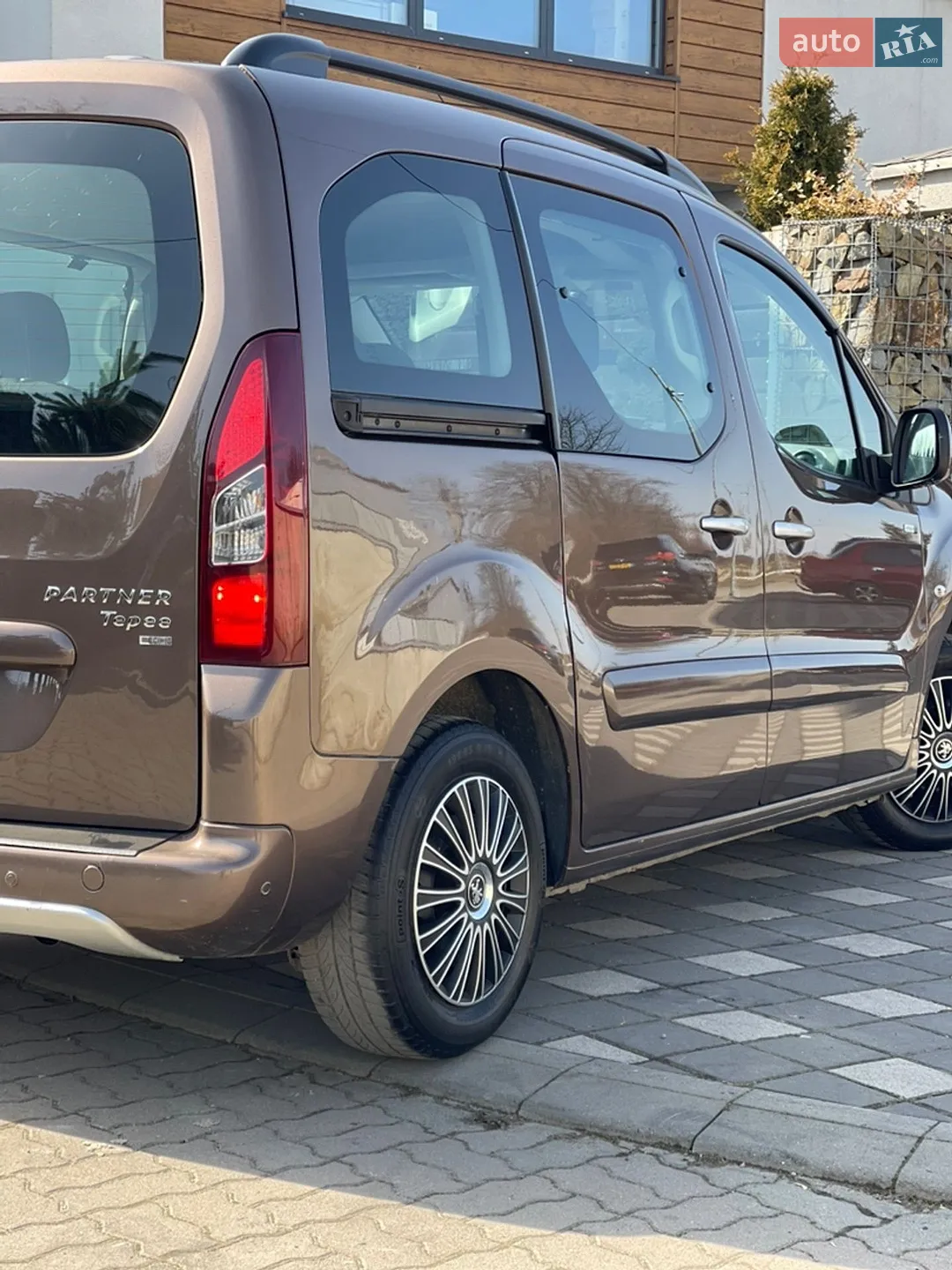 2015 Peugeot Partner - мініатюра 65