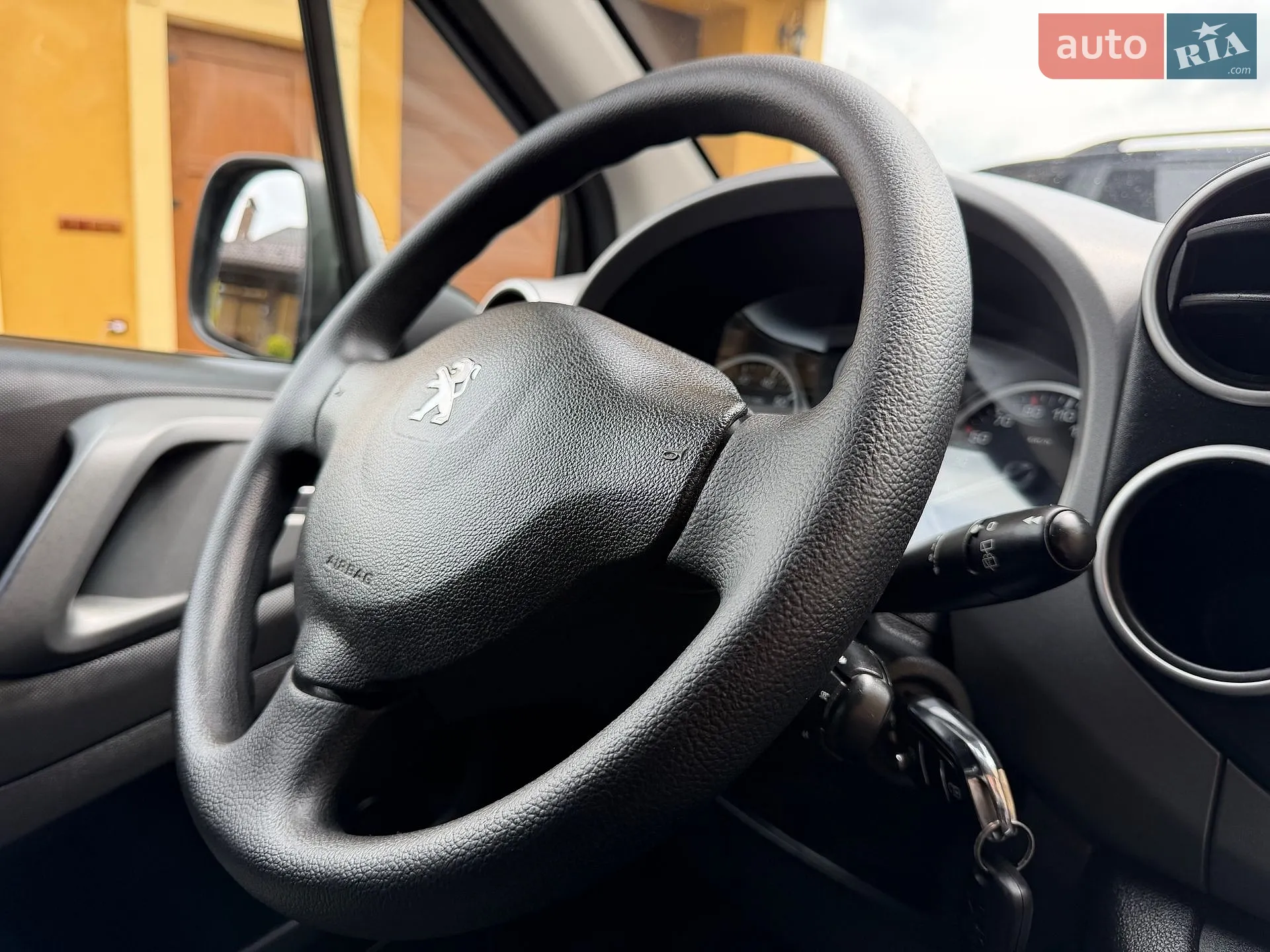 2017 Peugeot Partner - мініатюра 121