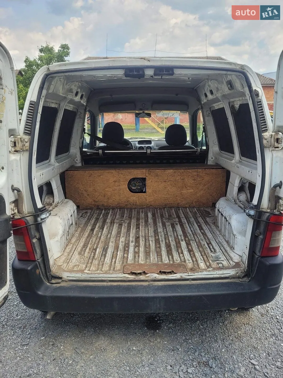 2010 Peugeot Partner - мініатюра 6