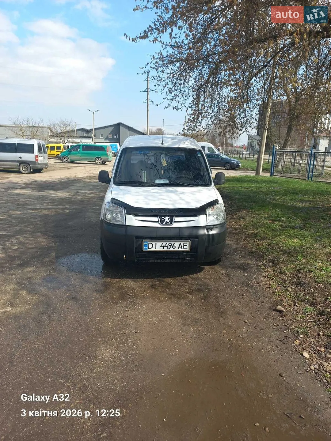 2011 Peugeot Partner - мініатюра 3