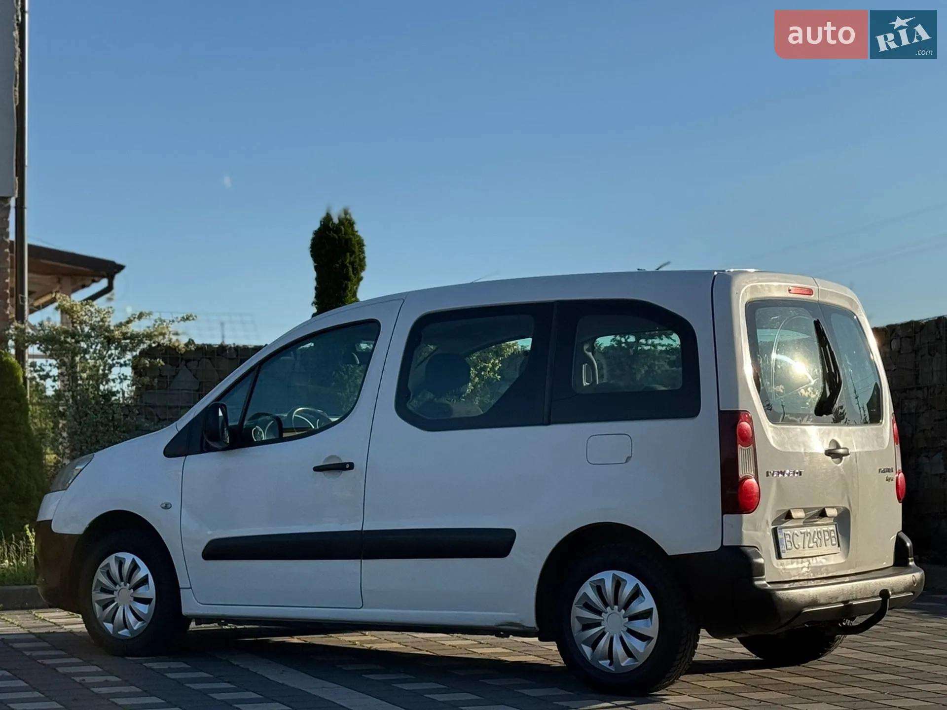 2012 Peugeot Partner - мініатюра 26