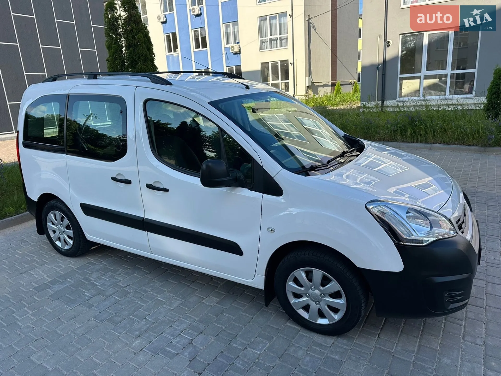2017 Peugeot Partner - мініатюра 86