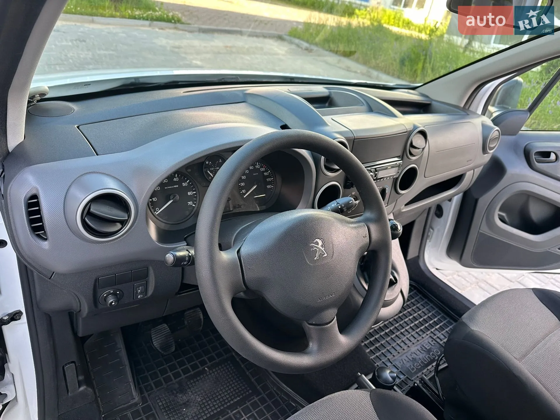 2017 Peugeot Partner - мініатюра 139