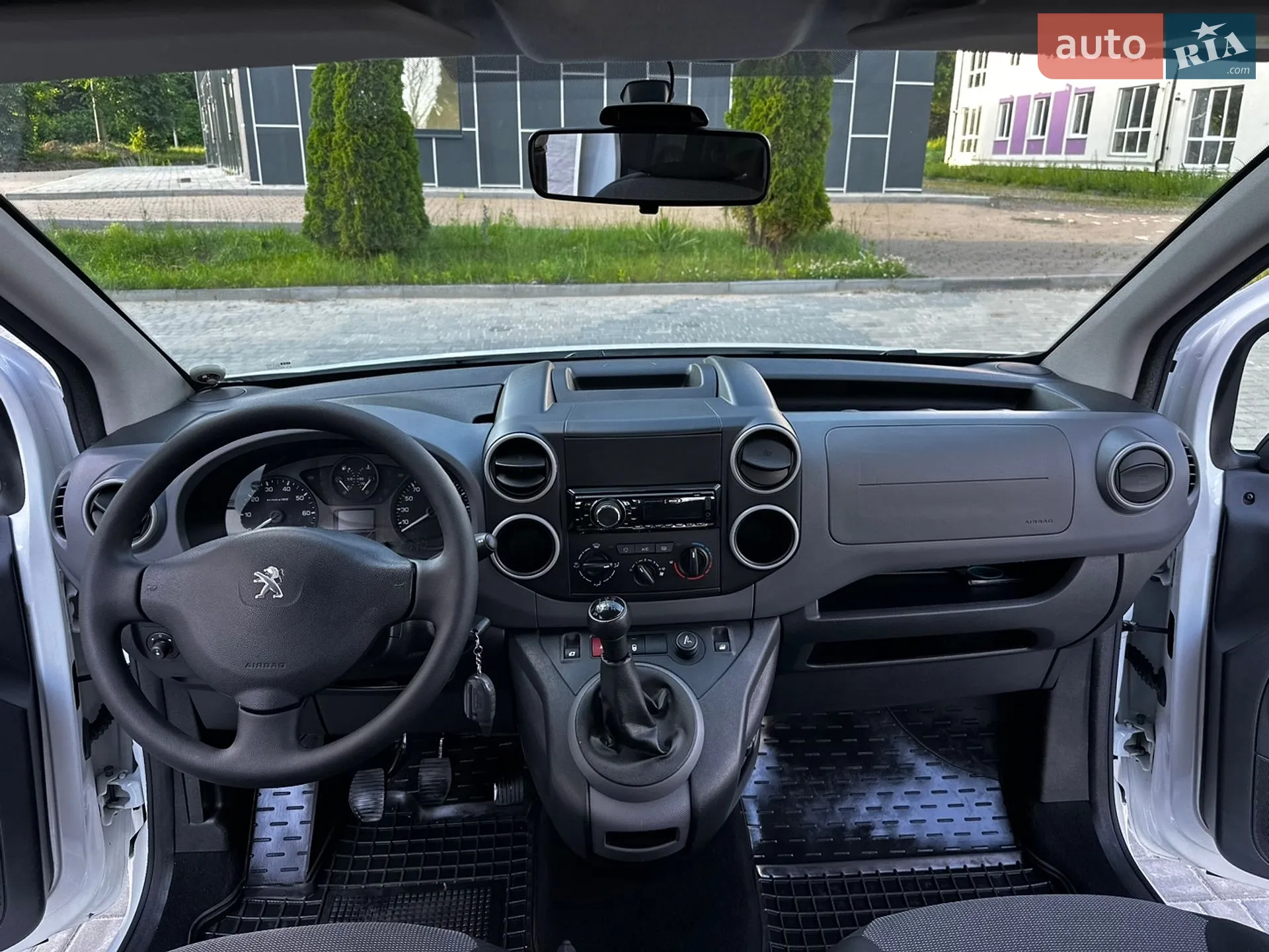2017 Peugeot Partner - мініатюра 47
