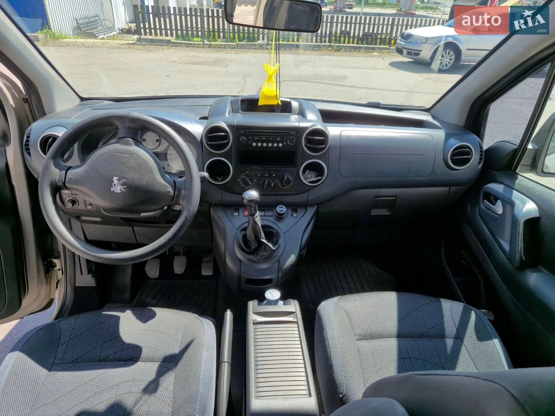 2011 Peugeot Partner - мініатюра 13