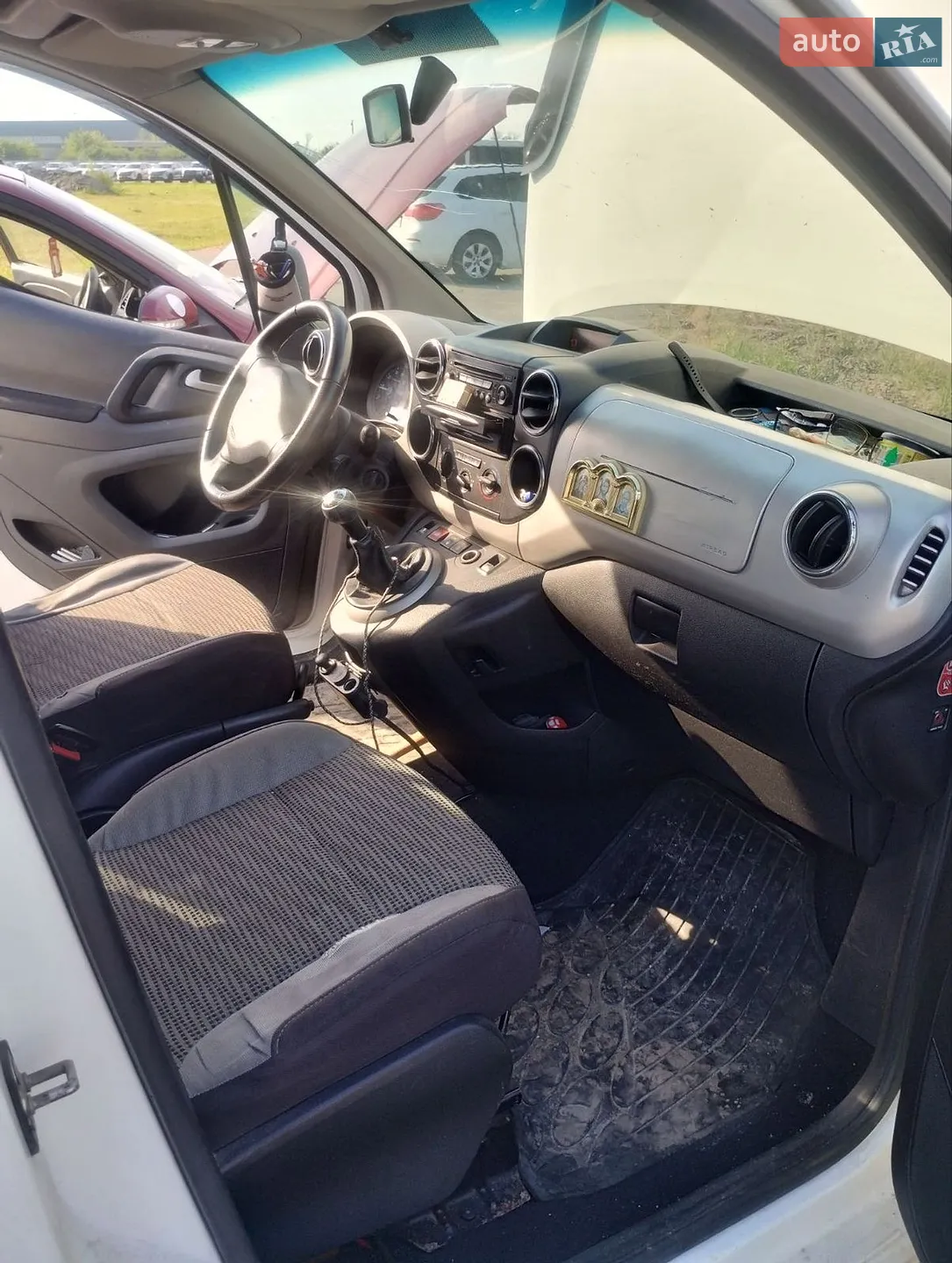 2010 Peugeot Partner - мініатюра 9