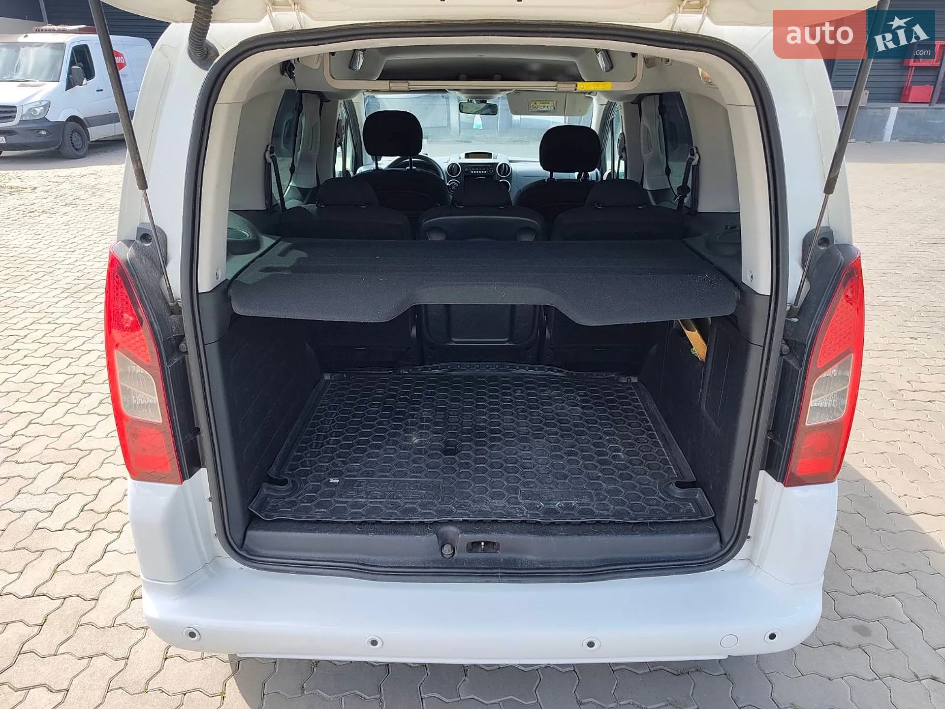2014 Peugeot Partner - мініатюра 12