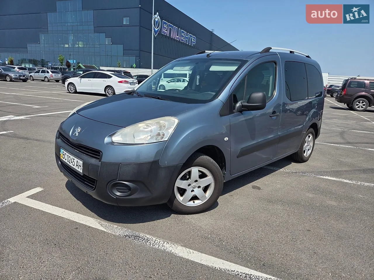 2012 Peugeot Partner - мініатюра 16