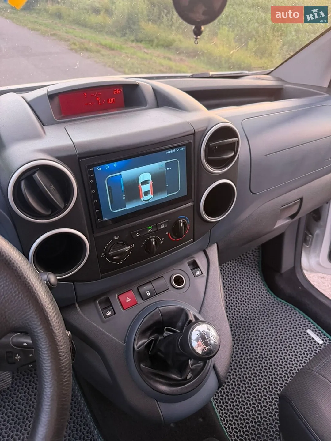 2011 Peugeot Partner - мініатюра 15