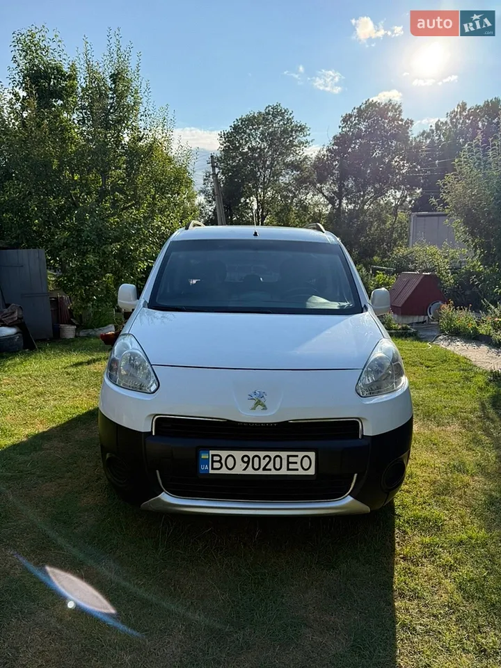2013 Peugeot Partner - мініатюра 25