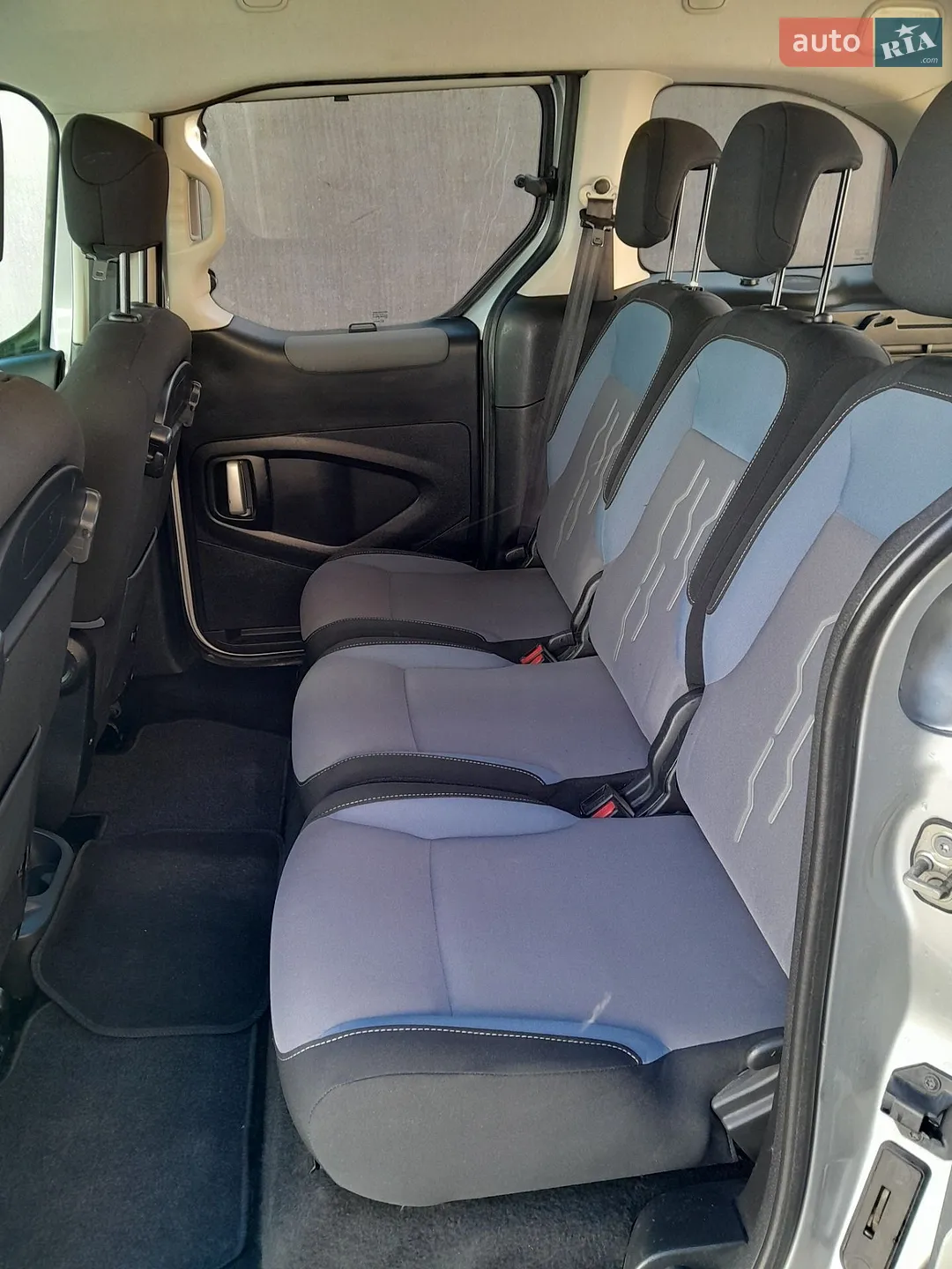 2013 Peugeot Partner - мініатюра 10