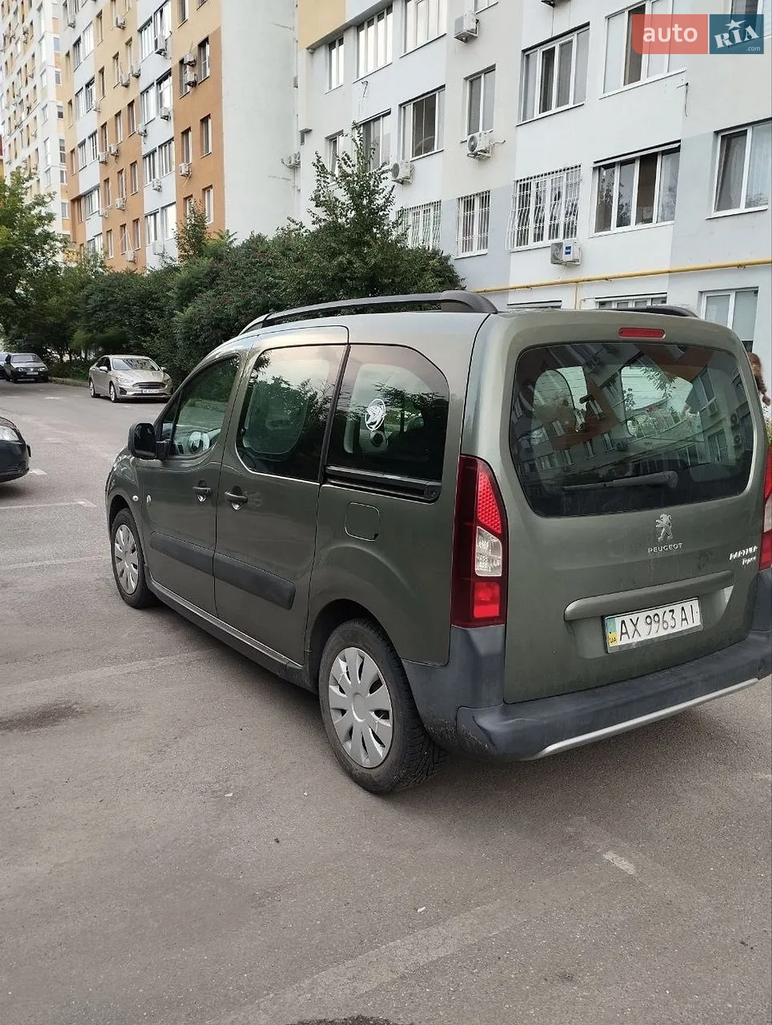 2013 Peugeot Partner - мініатюра 10