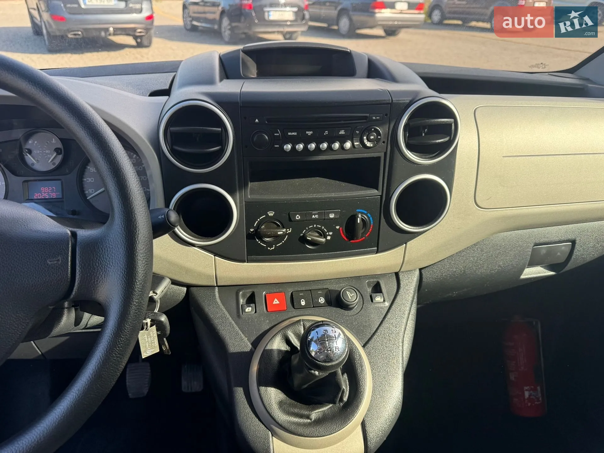 2013 Peugeot Partner - мініатюра 22