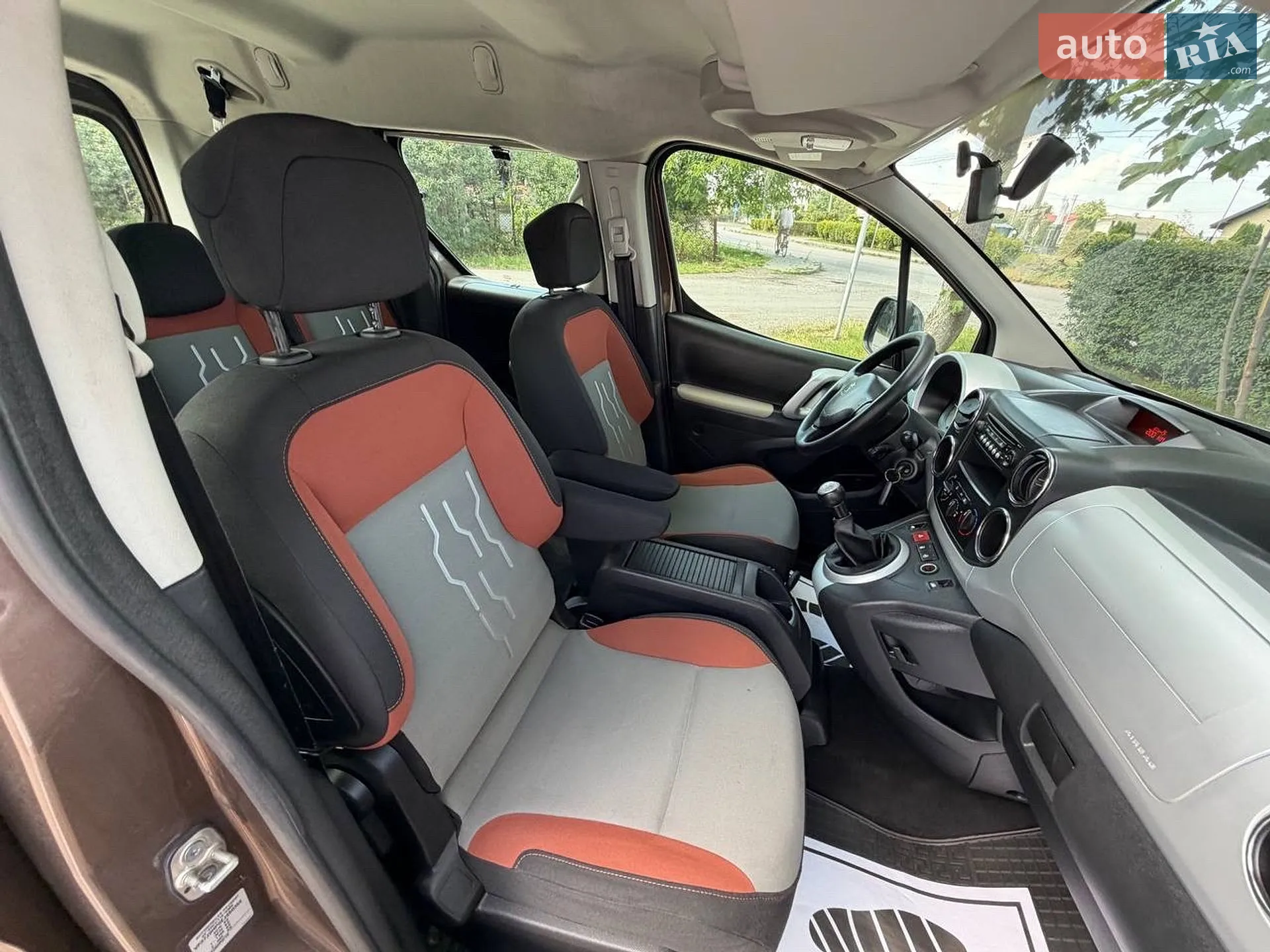 2015 Peugeot Partner - мініатюра 38