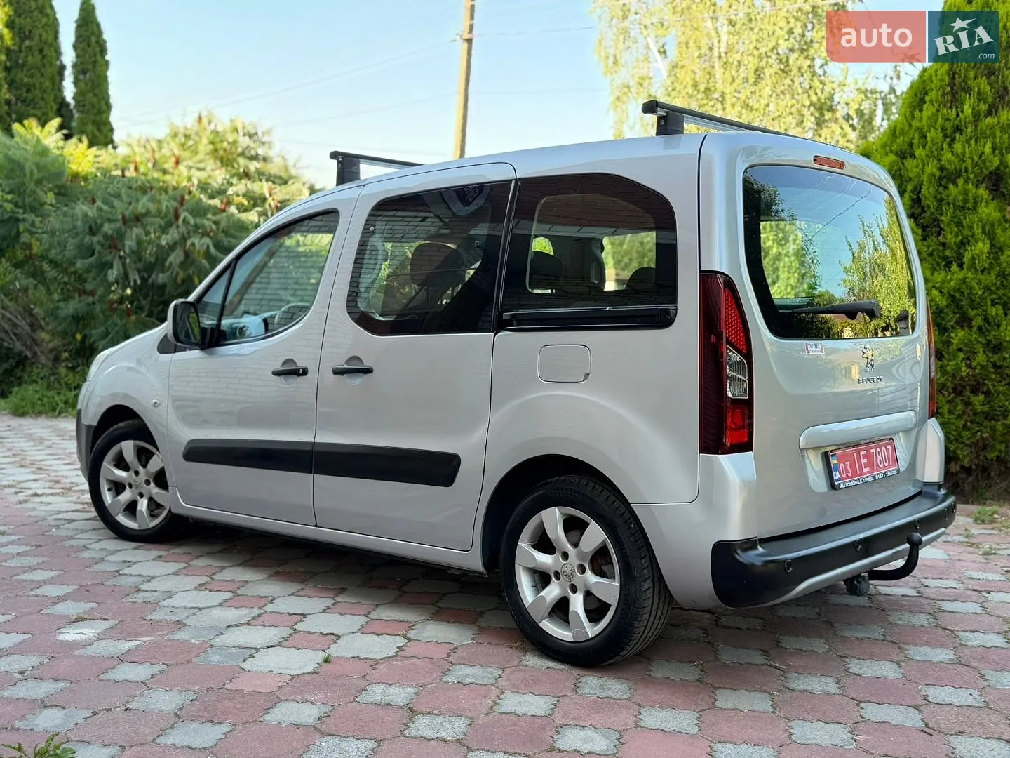 2012 Peugeot Partner - мініатюра 10