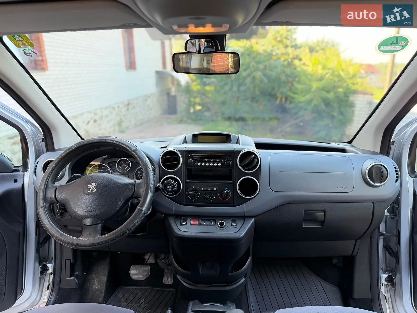 2012 Peugeot Partner - мініатюра 21