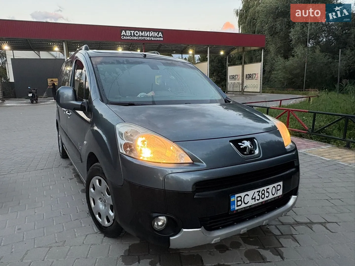 2011 Peugeot Partner - мініатюра 3