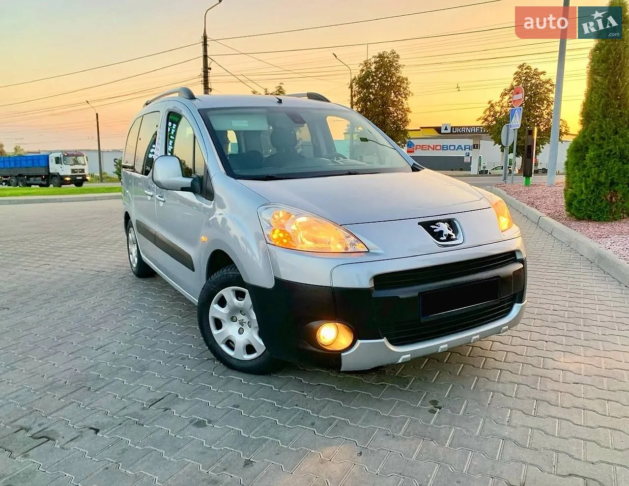 2010 Peugeot Partner - фото 1