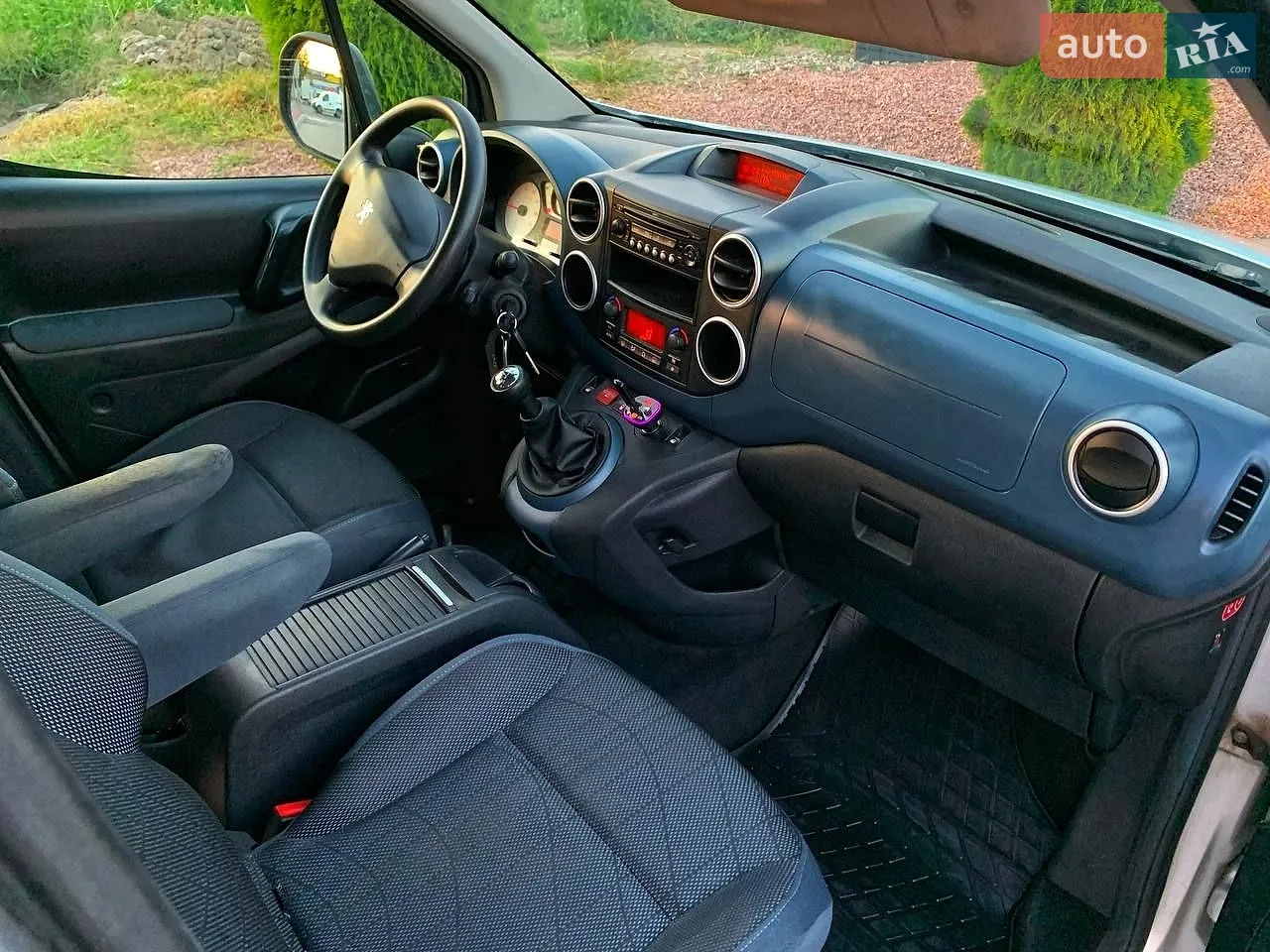 2010 Peugeot Partner - мініатюра 22