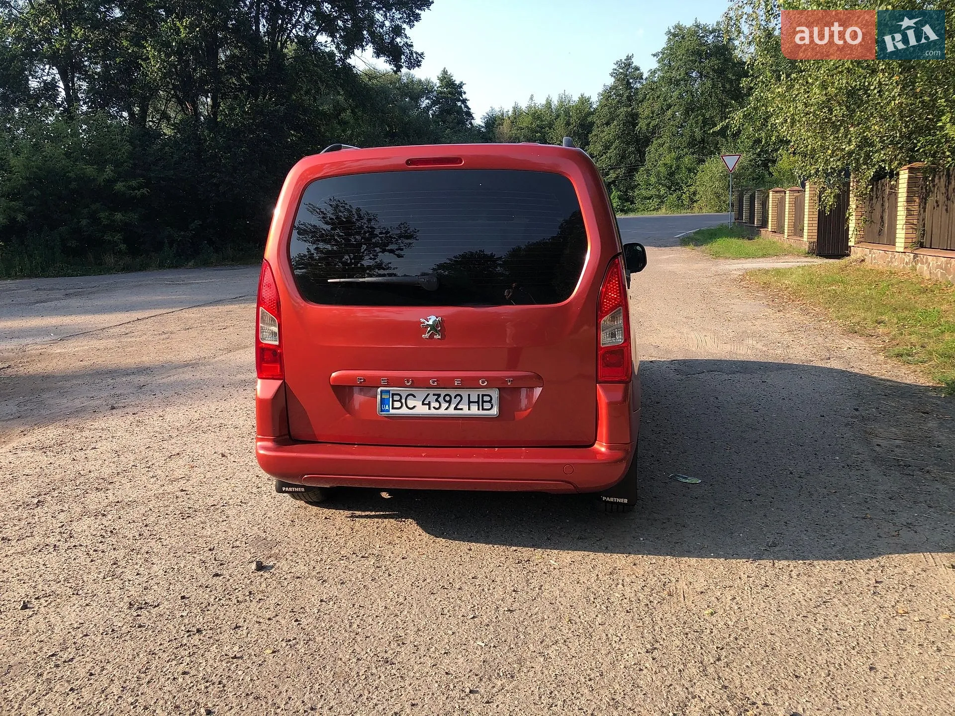 2011 Peugeot Partner - мініатюра 3