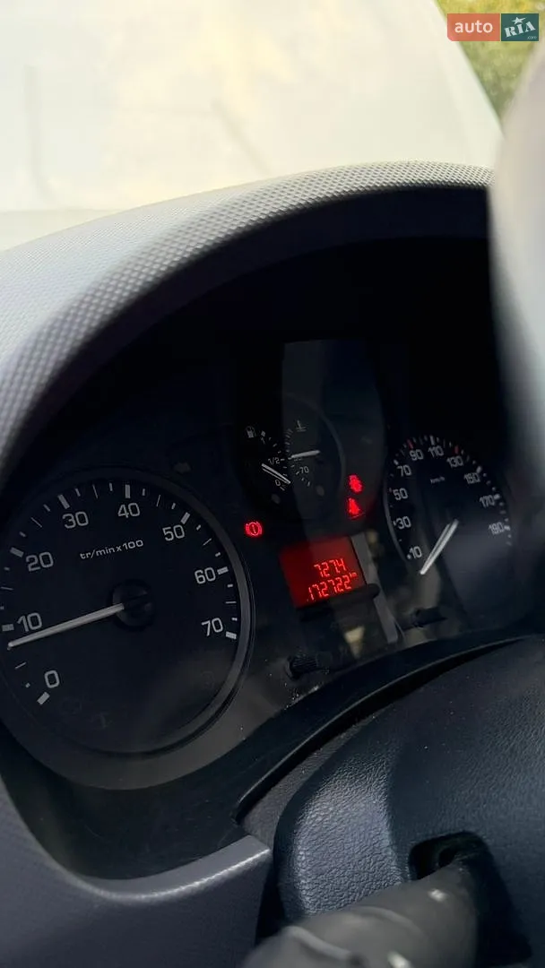 2011 Peugeot Partner - мініатюра 24