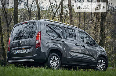 Минивэн Peugeot Rifter 2018 в 