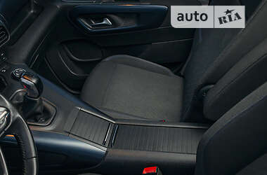 Минивэн Peugeot Rifter 2018 в 
