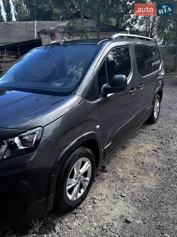 Минивэн Peugeot Rifter 2019 в Киеве