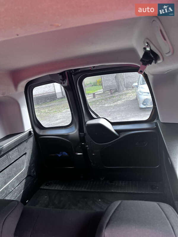 Минивэн Peugeot Rifter 2019 в Киеве