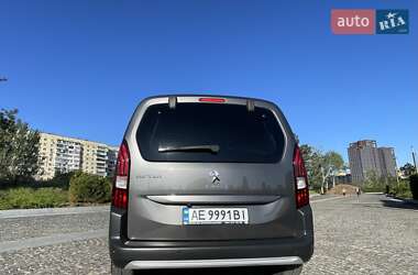 Минивэн Peugeot Rifter 2019 в 