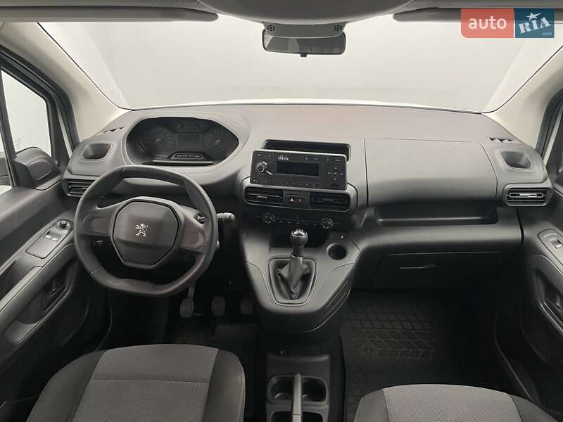 Минивэн Peugeot Rifter 2020 в Киеве фото 10 Минивэн Peugeot Rifter 2020 в Киеве