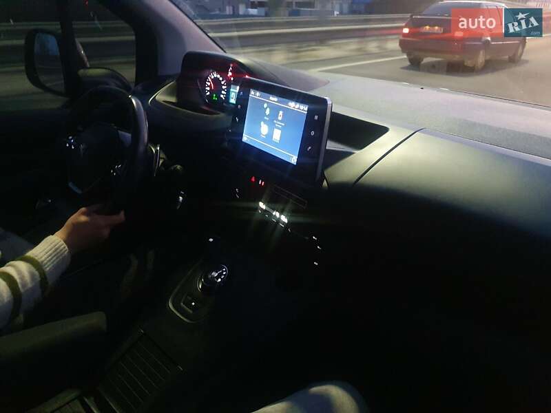 Мінівен Peugeot Rifter 2020 в Києві фото 48 Мінівен Peugeot Rifter 2020 в Києві