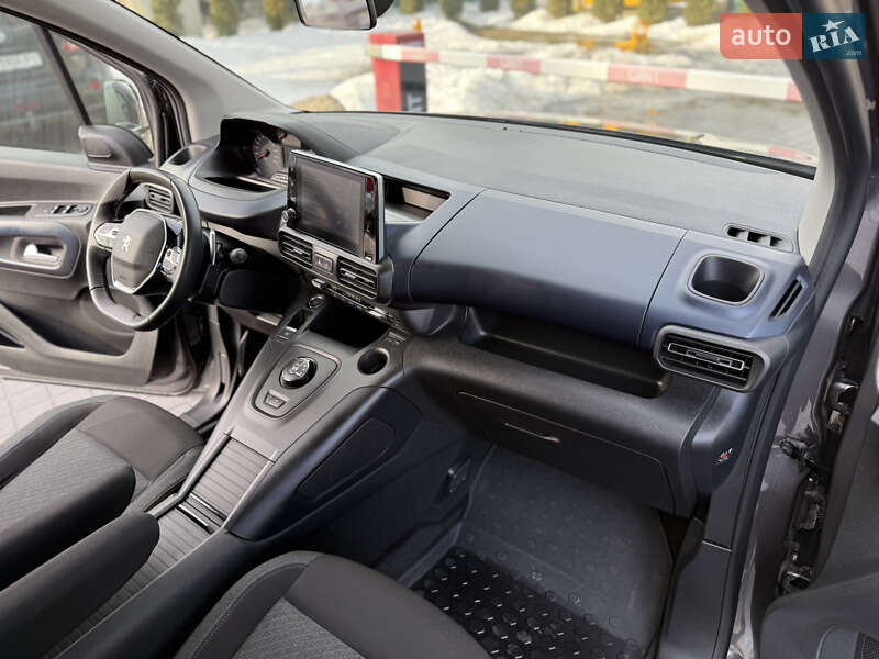 Минивэн Peugeot Rifter 2023 в Львове