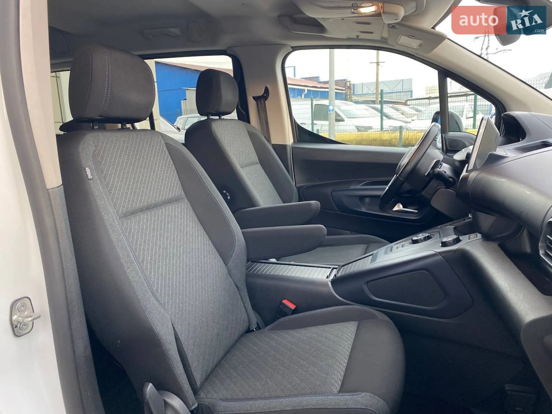 2021 Peugeot Rifter - мініатюра 18