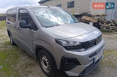 Минивэн Peugeot Rifter 2024 в Киеве