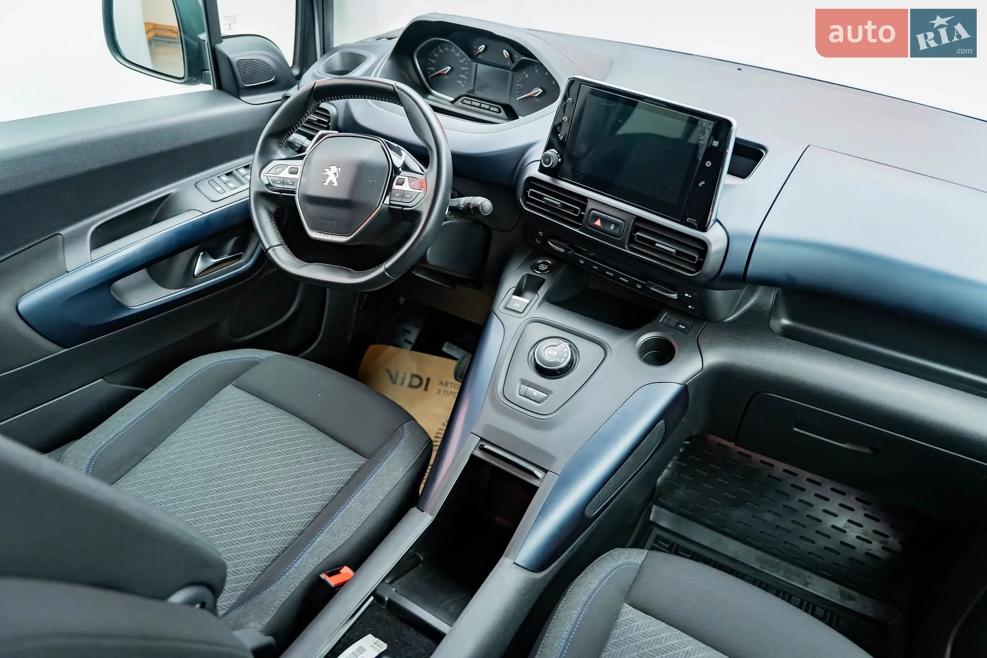 2021 Peugeot Rifter - мініатюра 14
