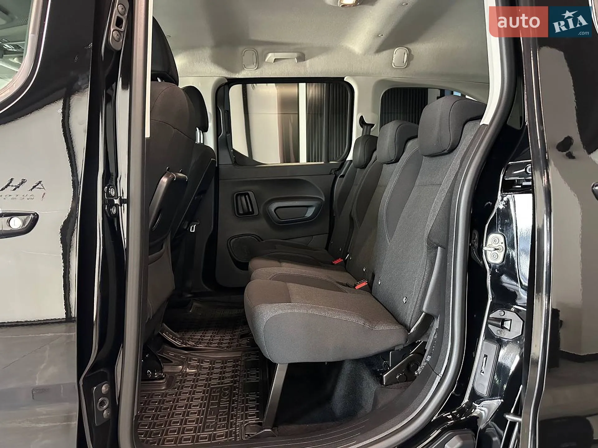 2019 Peugeot Rifter - мініатюра 23
