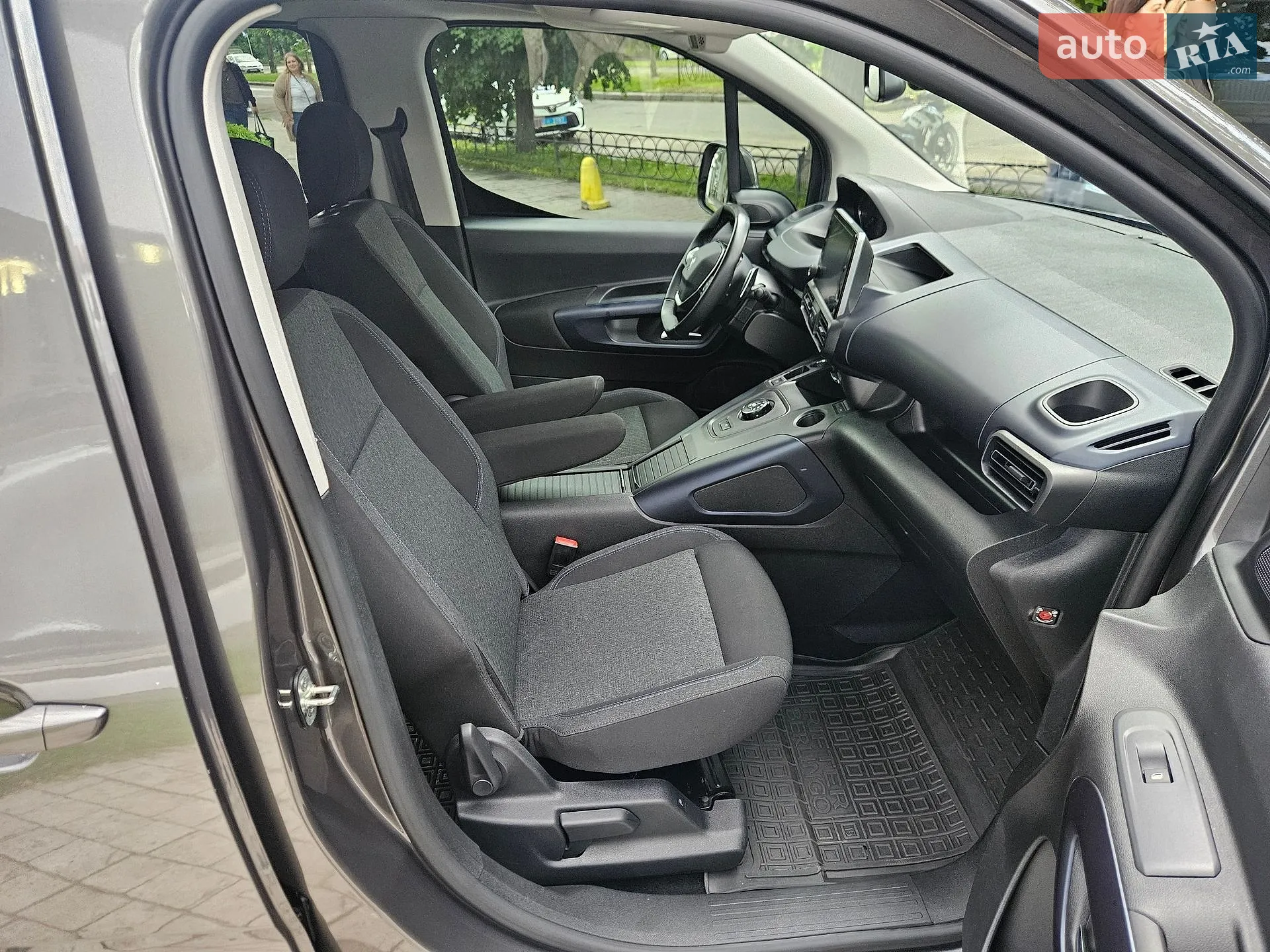 2021 Peugeot Rifter - мініатюра 42