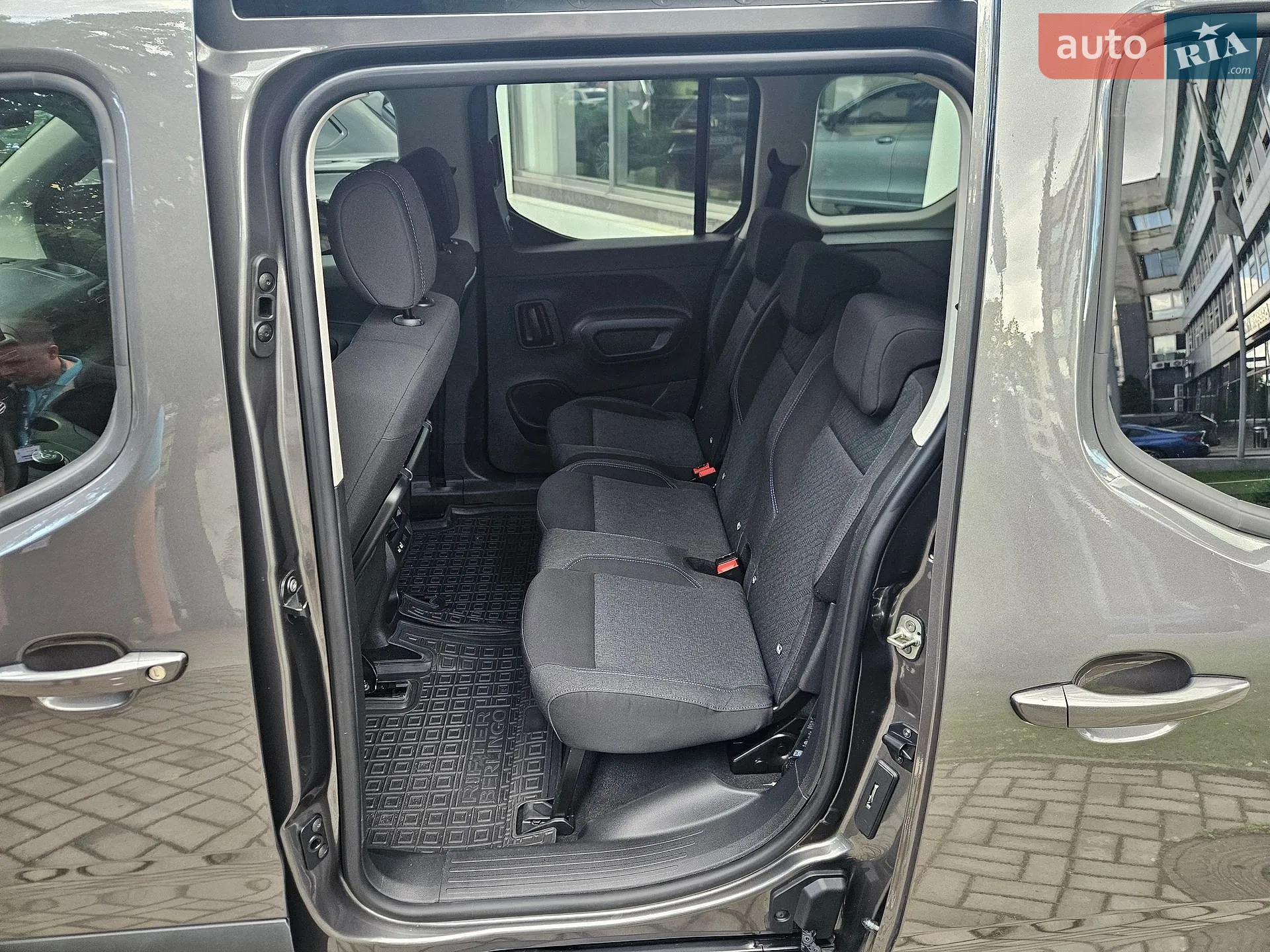 2021 Peugeot Rifter - мініатюра 29