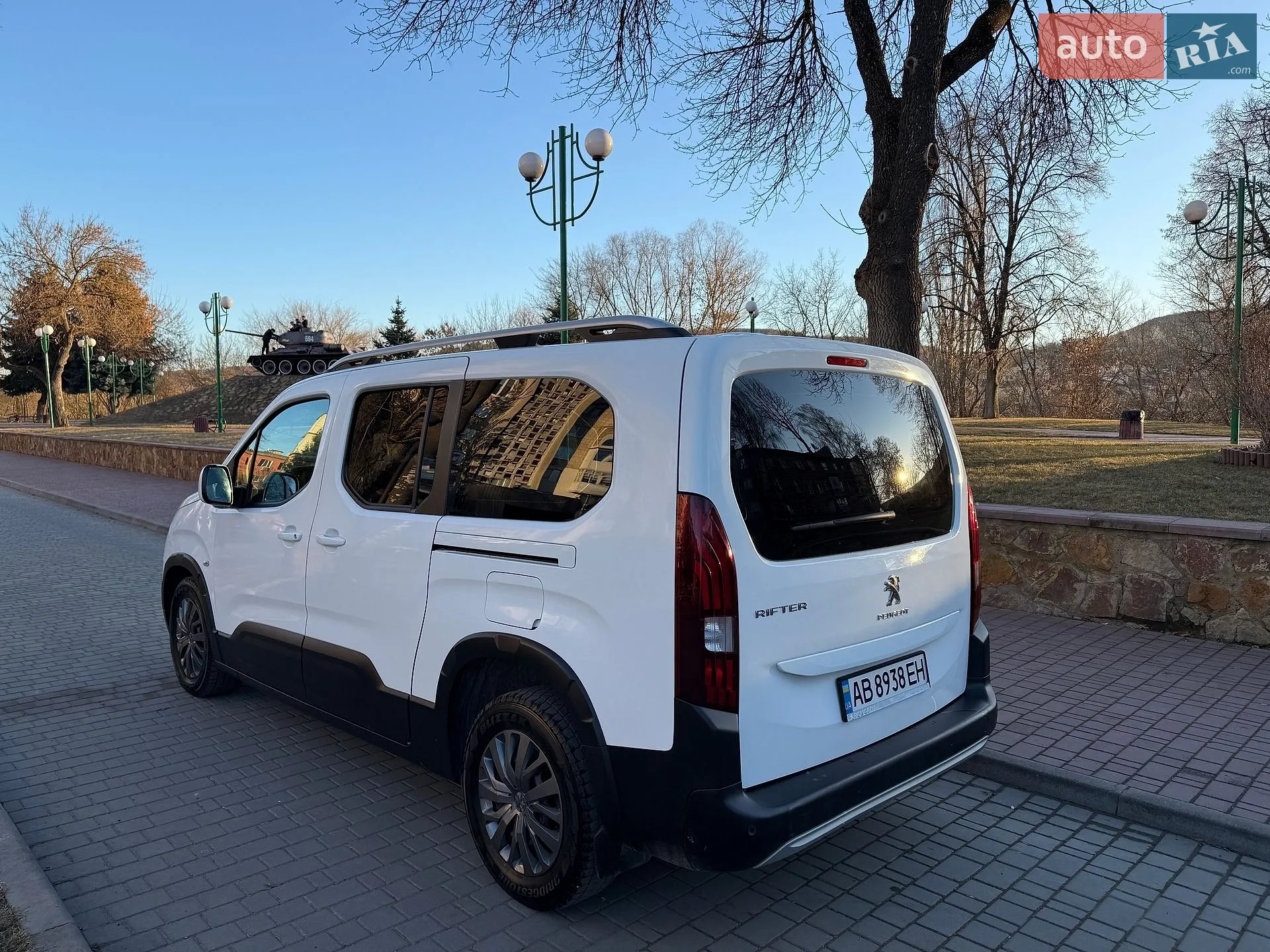 2019 Peugeot Rifter - мініатюра 11