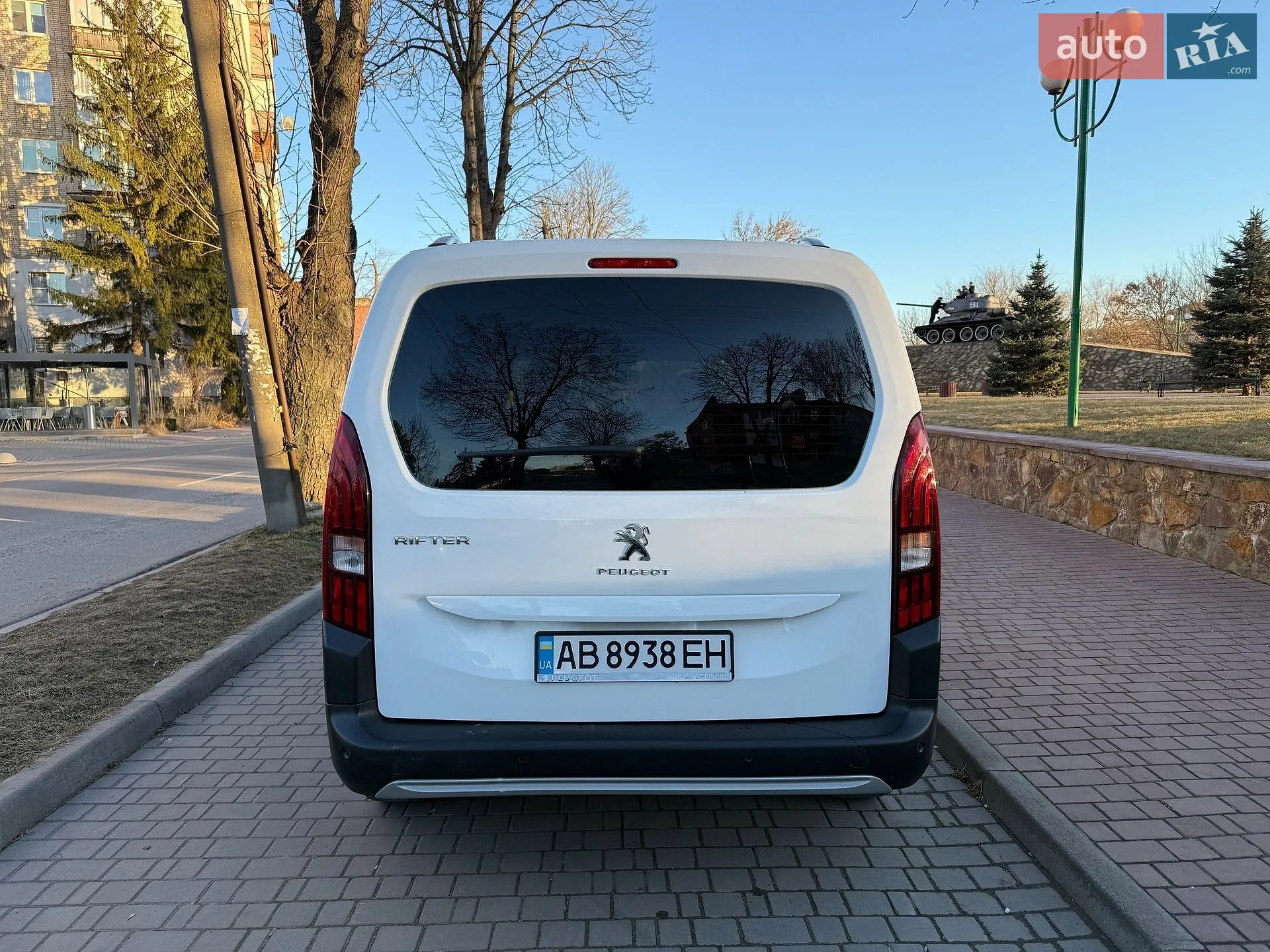 2019 Peugeot Rifter - мініатюра 12