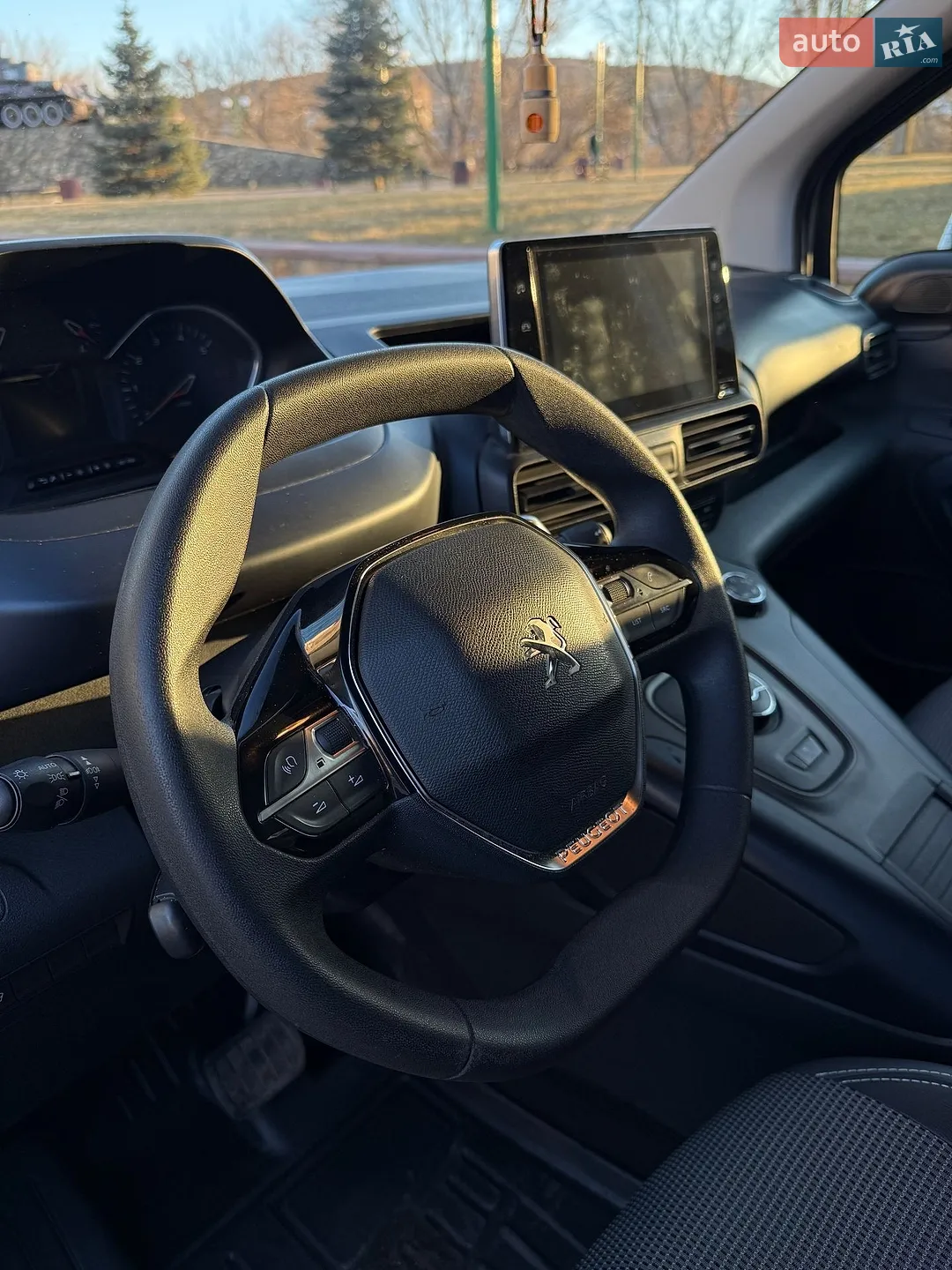 2019 Peugeot Rifter - мініатюра 23
