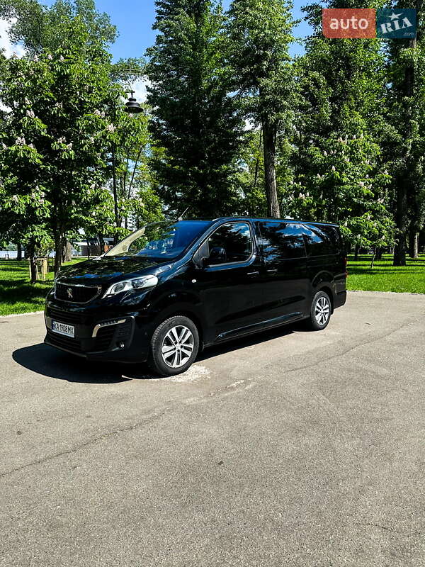 Peugeot Traveller 2020