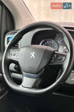 Минивэн Peugeot Traveller 2018 в 