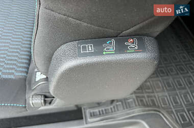 Минивэн Peugeot Traveller 2020 в 