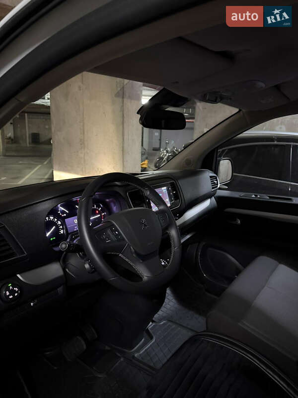 Минивэн Peugeot Traveller 2023 в Киеве