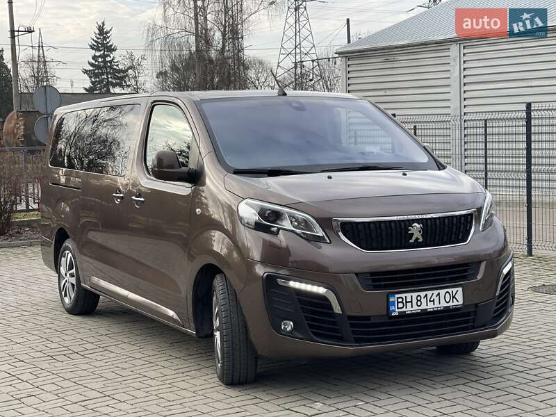 Peugeot Traveller 2018