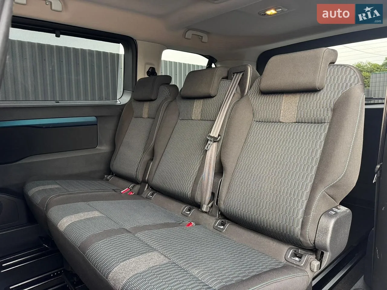 2020 Peugeot Traveller - мініатюра 24