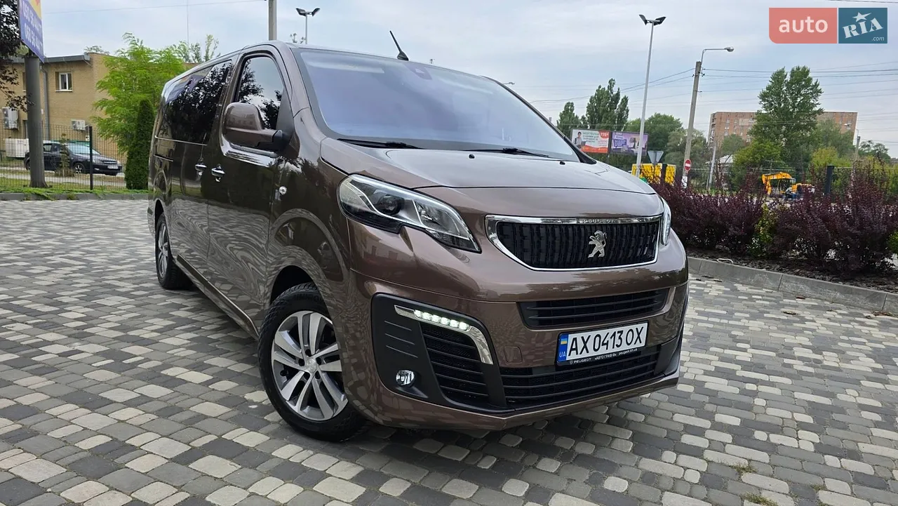 2021 Peugeot Traveller - мініатюра 8