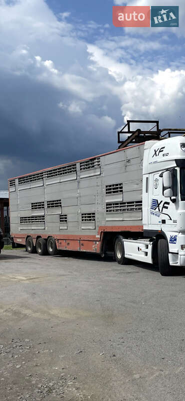 Для перевезення тварин - напівпричіп Pezzaioli SBA 2004 в Козятині фото Для перевезення тварин - напівпричіп Pezzaioli SBA 2004 в Козятині